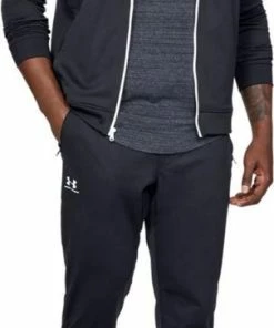 Kopen ???? Under Armour SPORTSTYLE TRICOT JOGGER Heren Broek - Maat XL ???? -Nijdam Shop 303x840