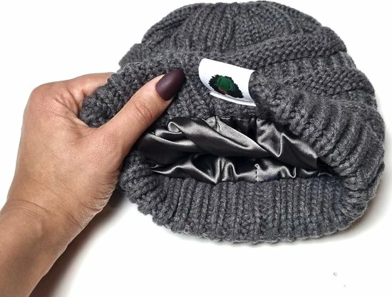 Coupon ๐งจ Show Your Curls | Gebreide Slouchy Muts | Beanie | Satijn Gevoerd | Dames | Krullend Haar Producten | Donkergrijs โค๏ธ 5 Coupon ๐งจ Show Your Curls | Gebreide Slouchy Muts | Beanie | Satijn Gevoerd | Dames | Krullend Haar Producten | Donkergrijs โค๏ธ - Afbeelding 3